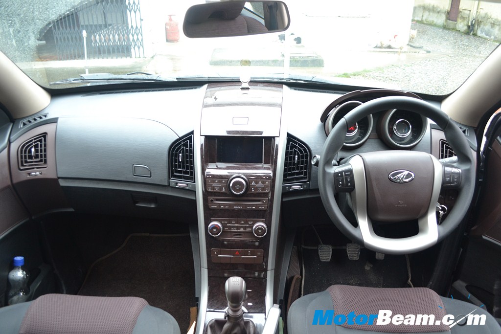 SUV Shootout Mahindra XUV500 Interiors