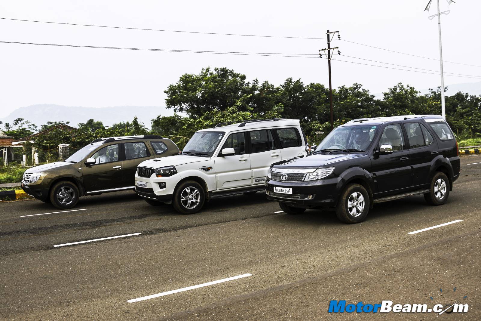 Ford endeavour vs tata safari storme