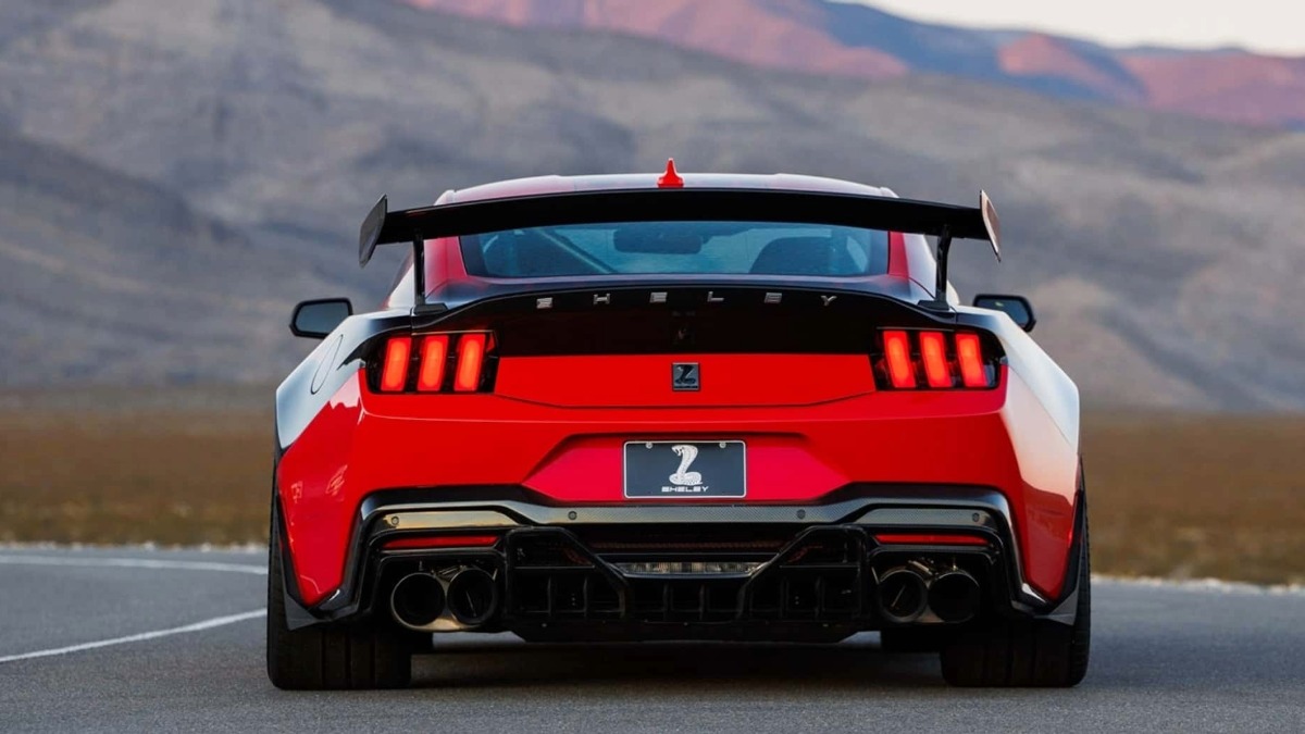 Shelby Super Snake R rear