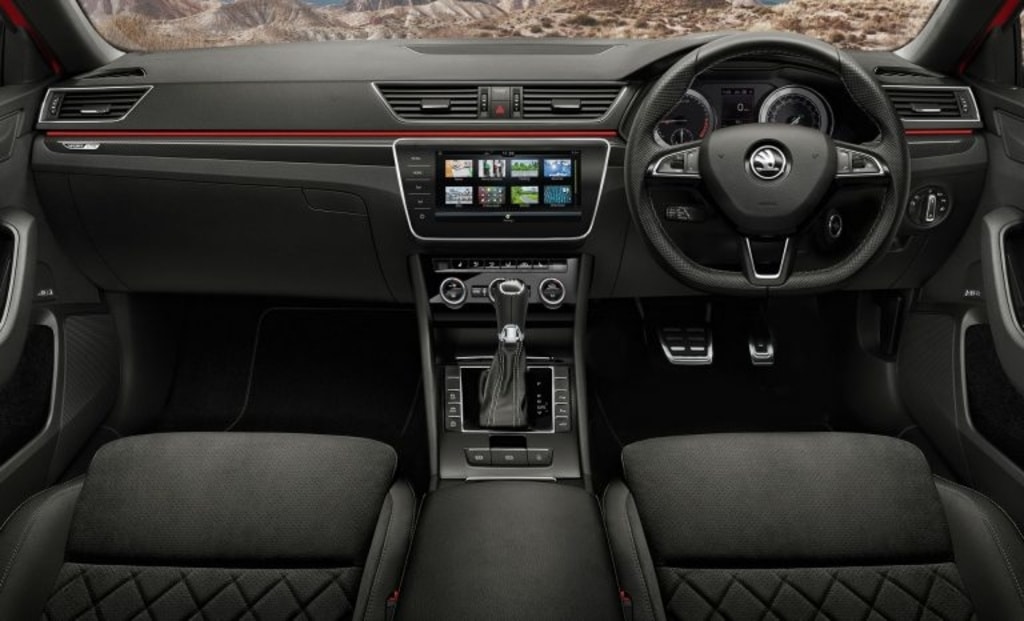 Skoda Superb SportLine Features