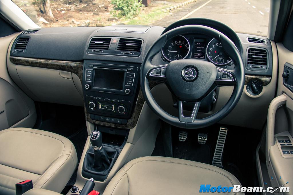 Skoda Yeti vs Tata Safari Storme-vs-Renault Duster