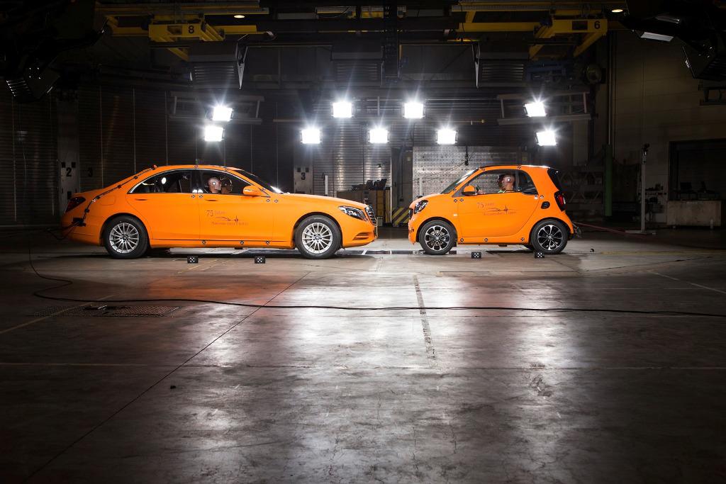 Smart ForTwo Mercedes S-Class Crash Test Tridion Body Cell