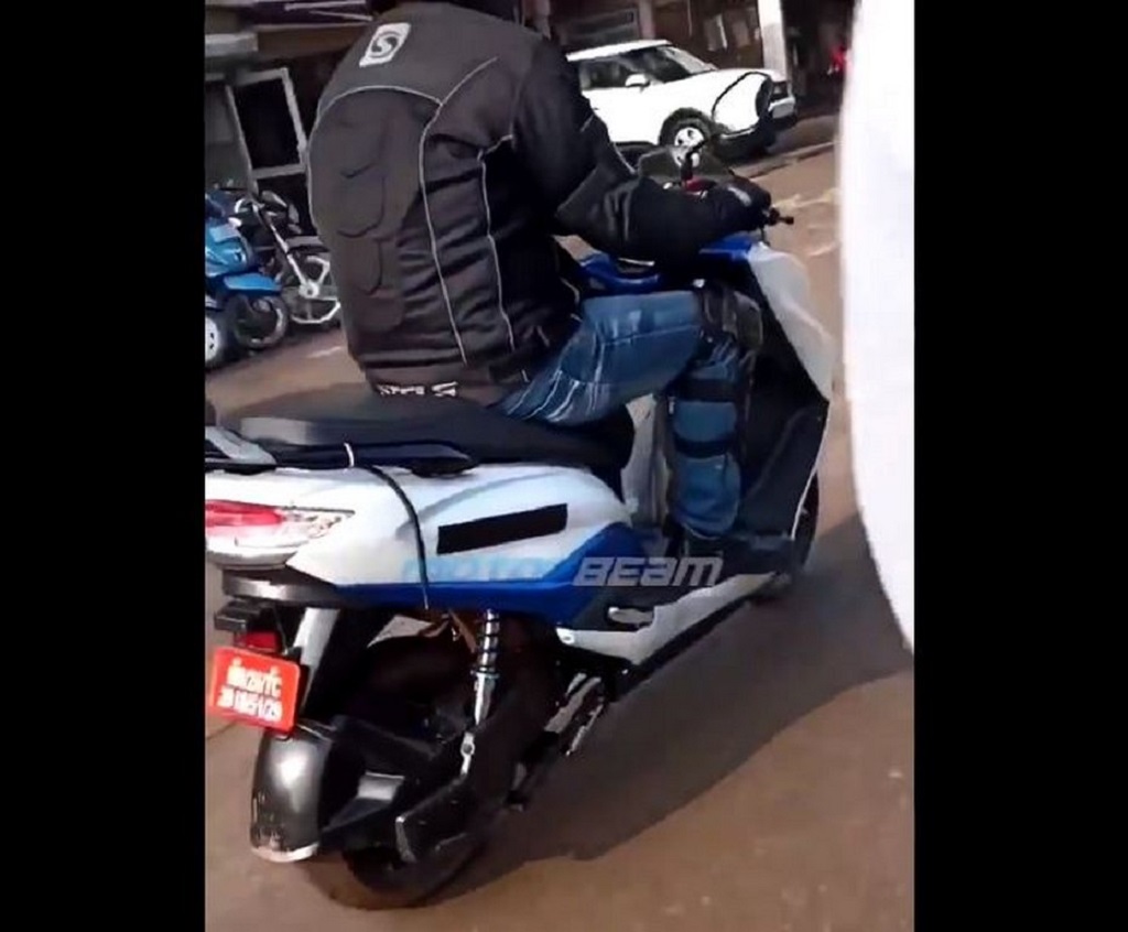 Suzuki Burgman Street Electric Spied Side