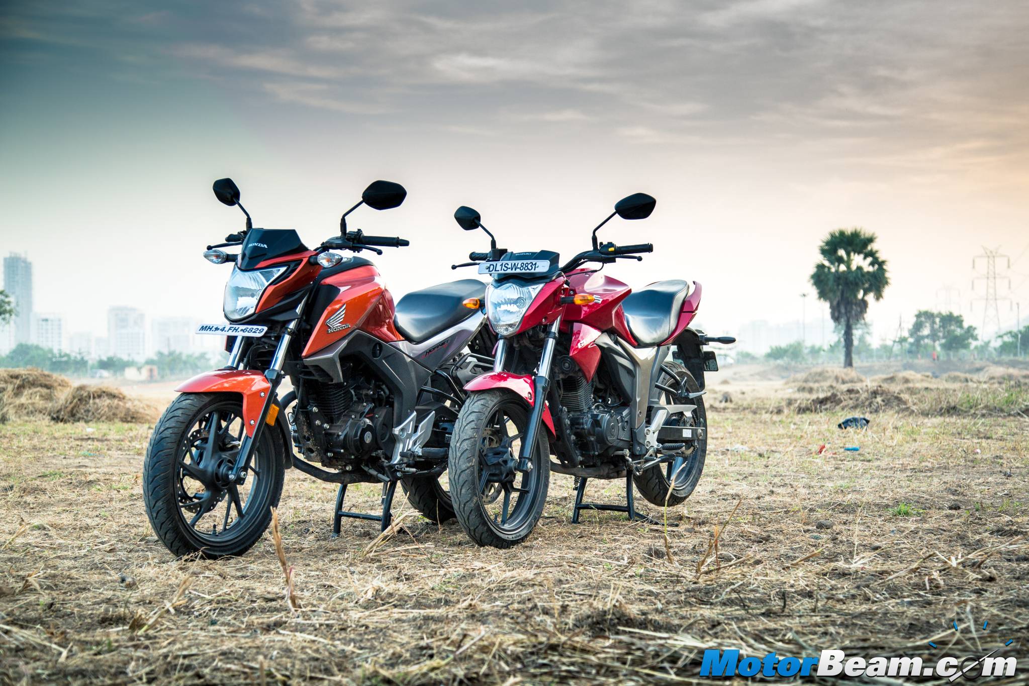 Suzuki Gixxer vs Honda CB Hornet 160R