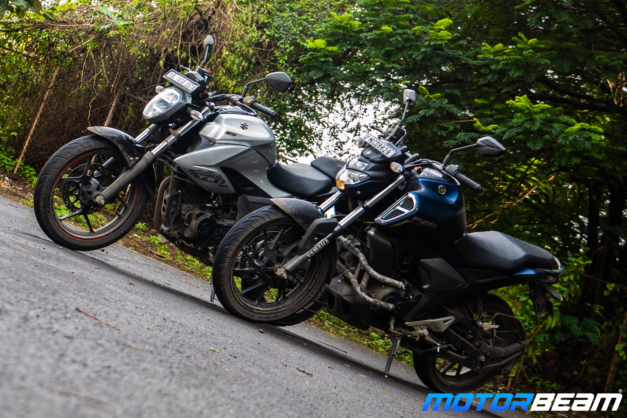 Suzuki Gixxer vs Yamaha FZ-S V3 Comparison Review