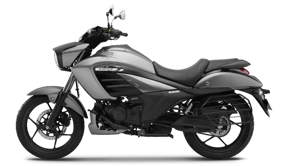 Suzuki Intruder 150 Side