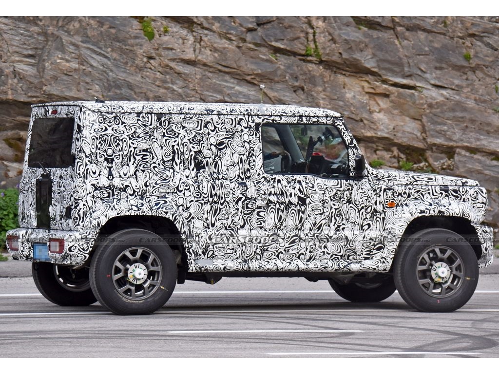 Suzuki Jimny 5 Door Spied Side