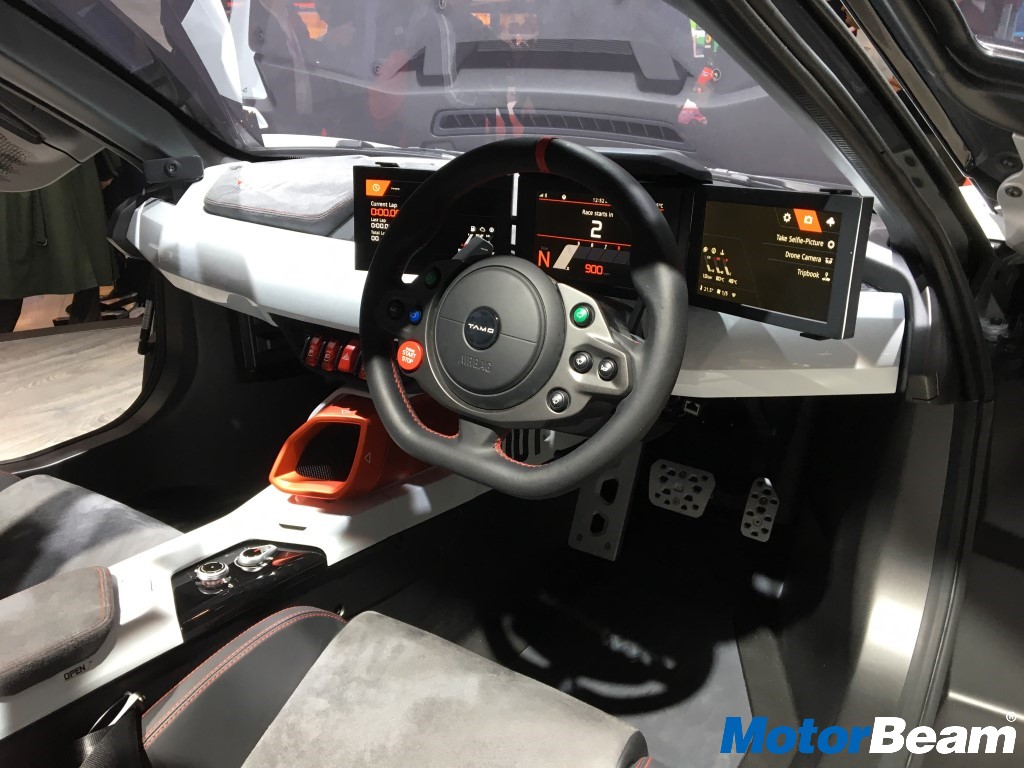 TAMO RACEMO Interior