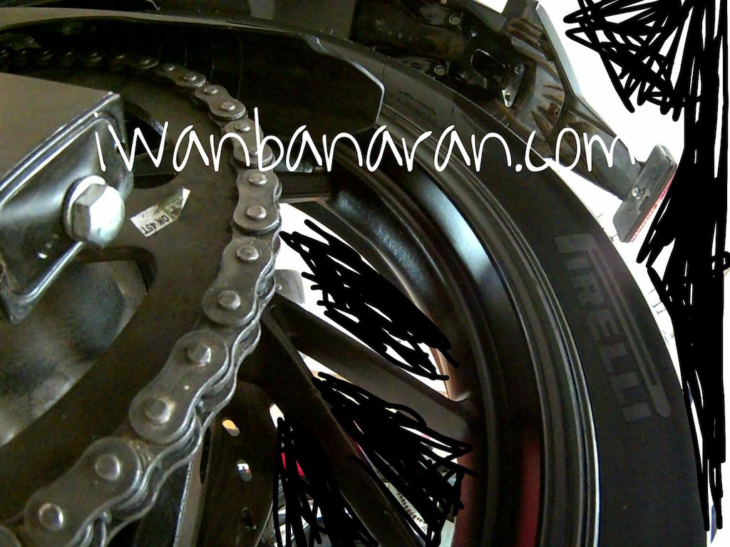 TVS Apache 200 Pirelli Tyre Spy Shot