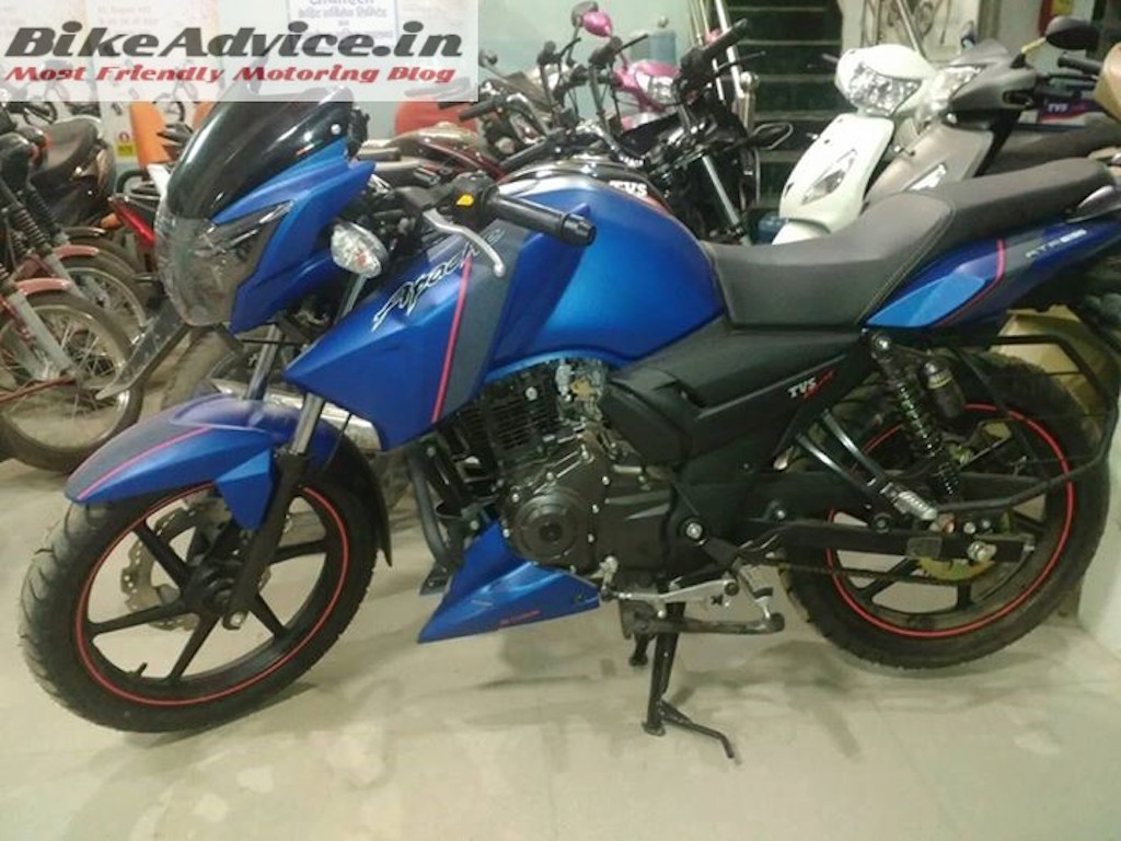 Tvs Apache Rtr 160 In Matte Blue Shade Spotted At Dealership