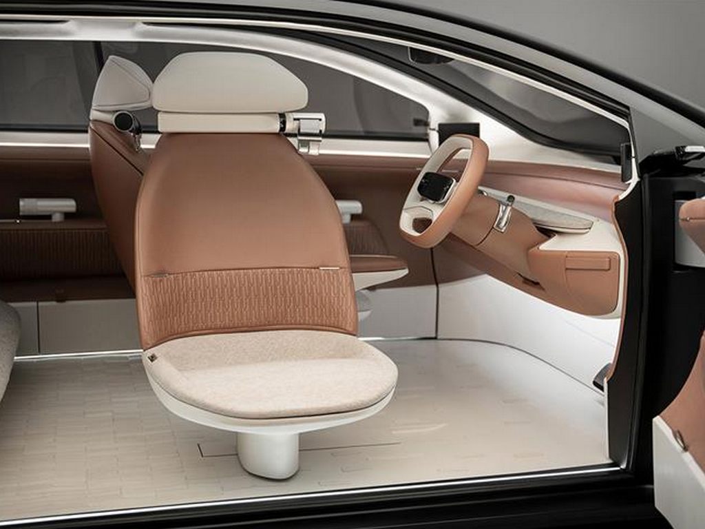 Tata Avinya Unveil Rotating Seats