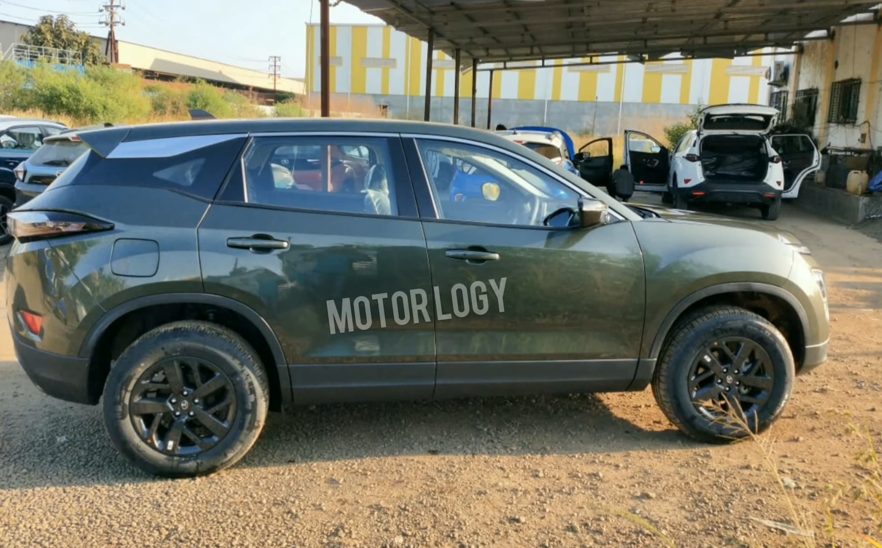 Tata Harrier Camo Edition Side Profile