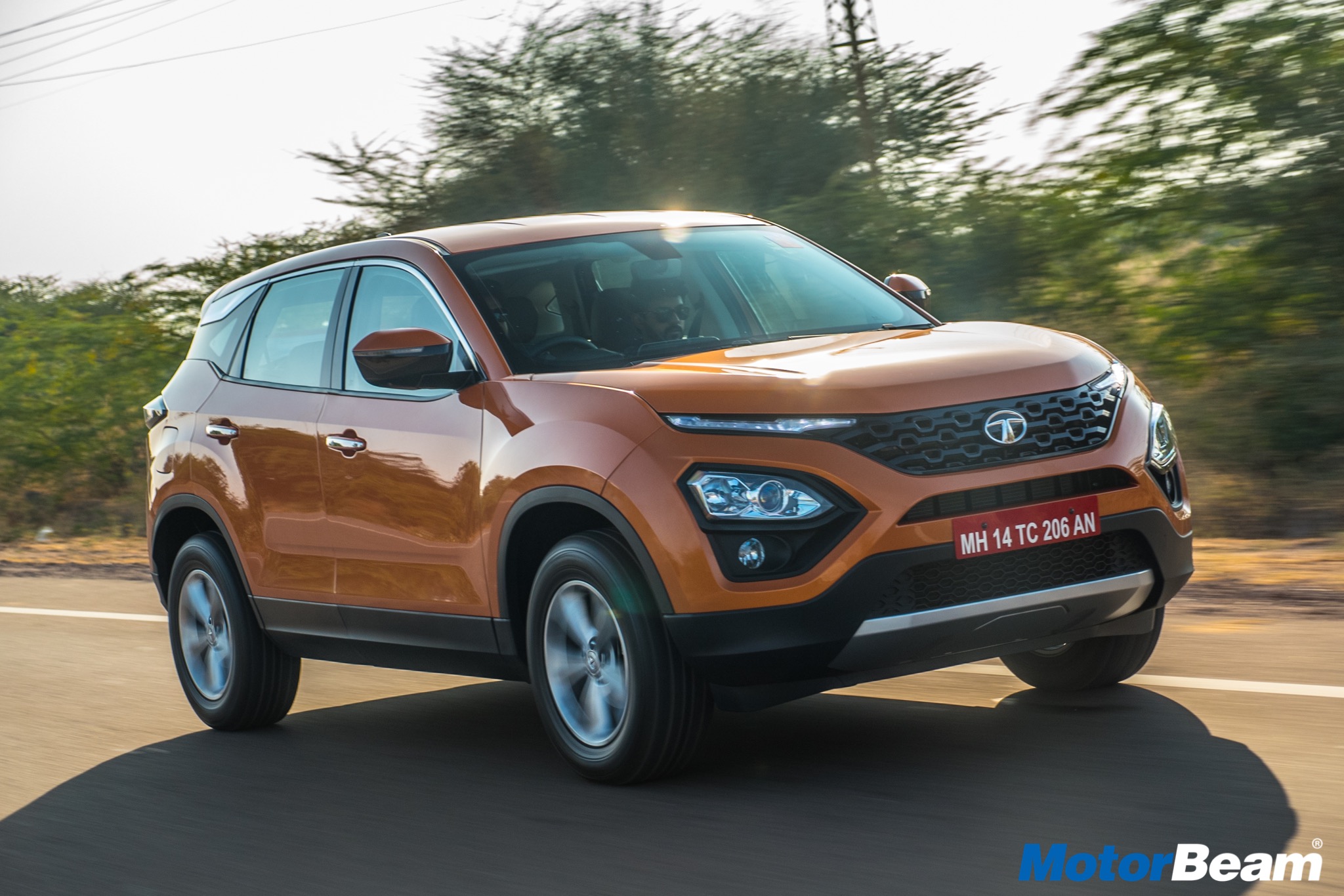 Tata Harrier Pros Cons Hindi