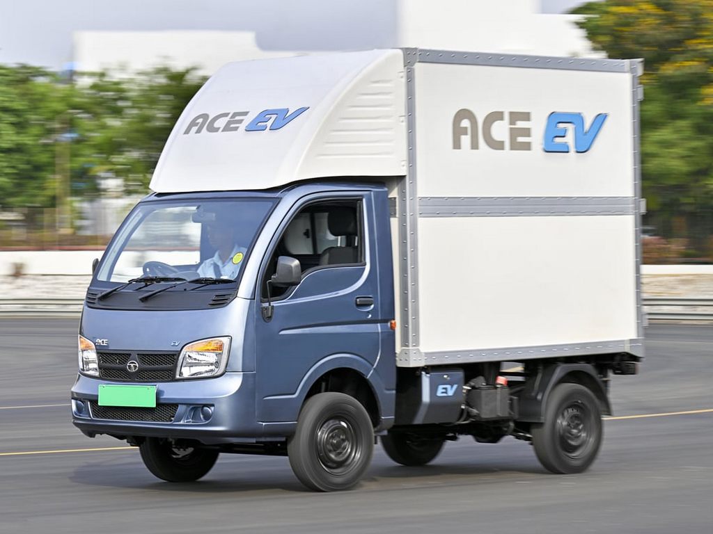 Tata Launches Ace EV Side