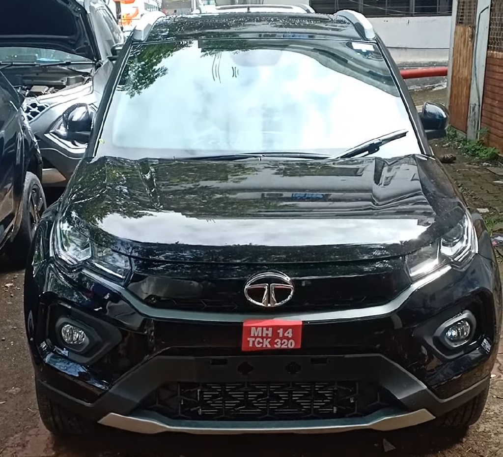 Tata Nexon Dark Edition Spotted