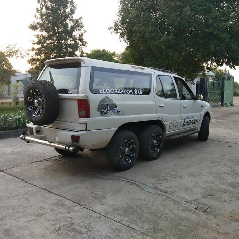 Tata Safari 6X6 Back