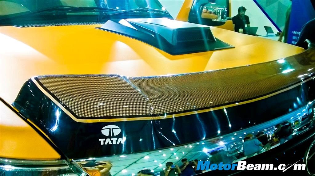 Tata Safari Hood Scoop