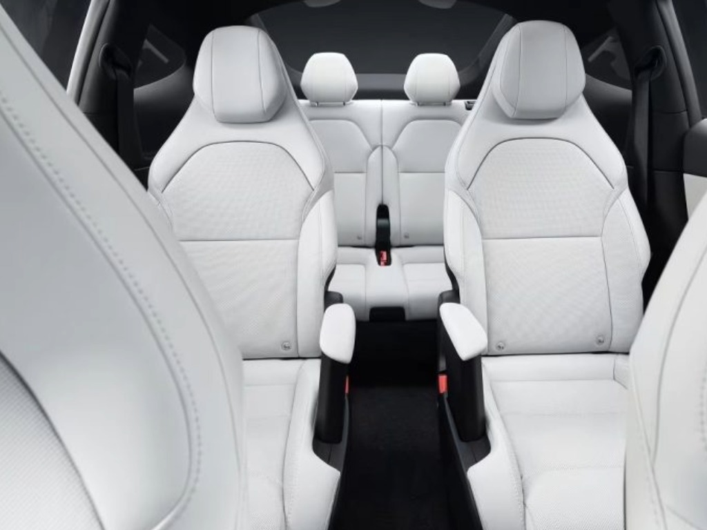 Tesla Model Y L seats