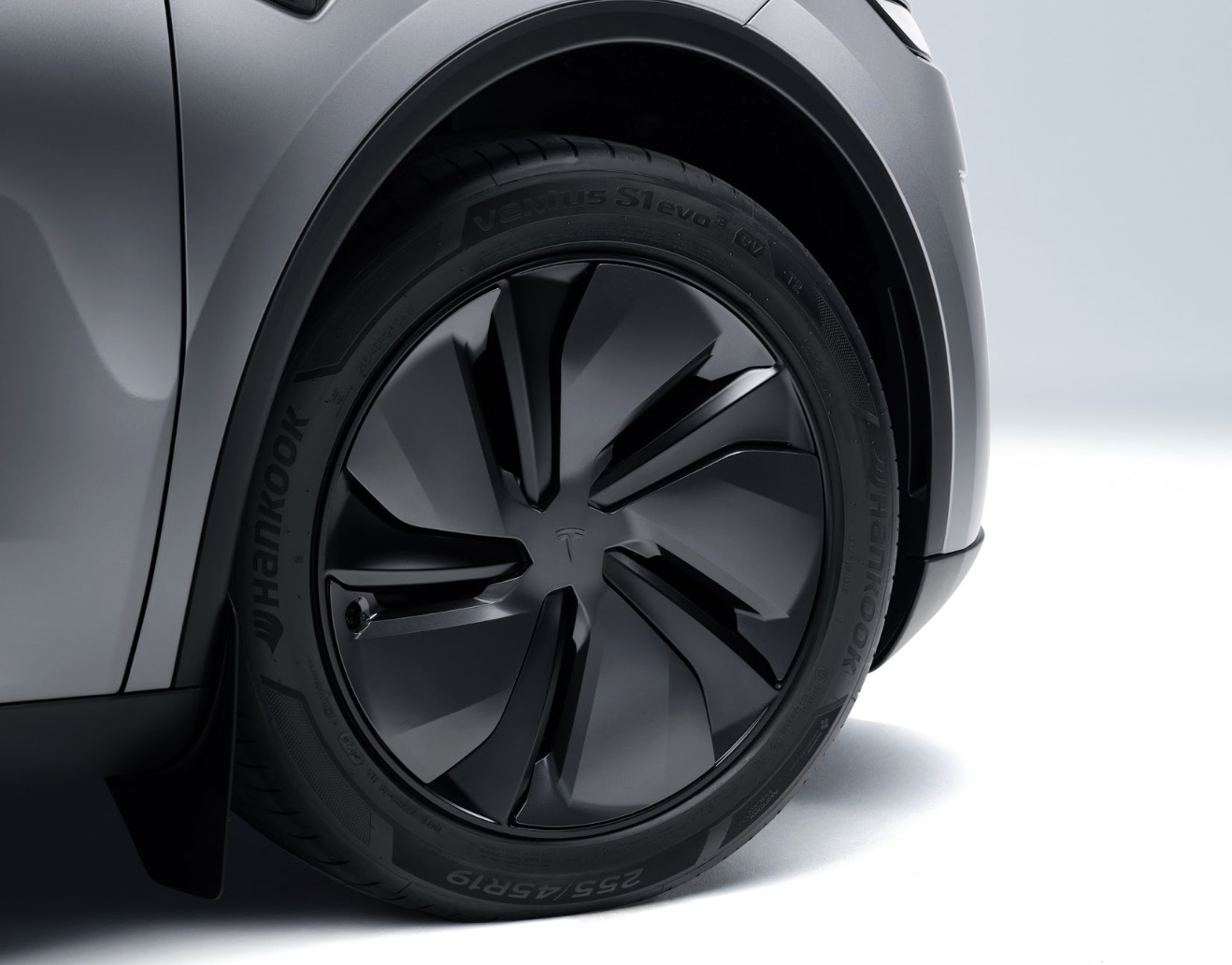 Tesla Model Y Premium RWD 3