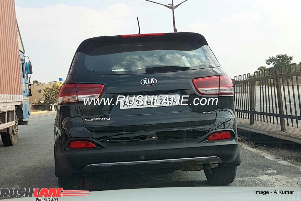 Third-Gen Kia Sorento Spied In India