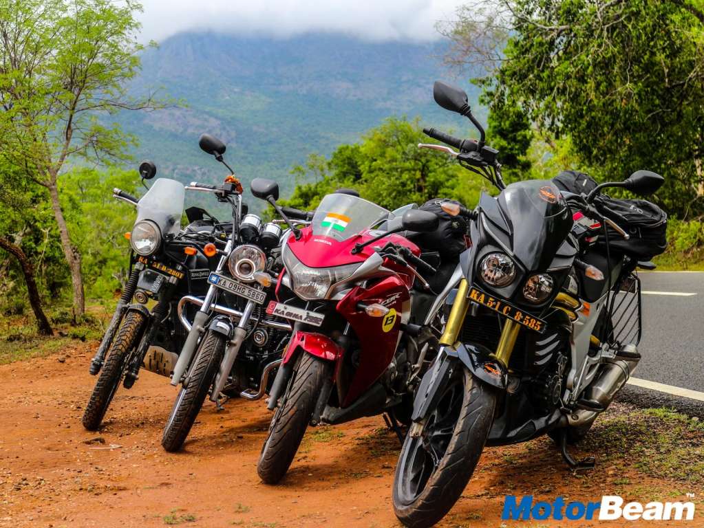 Thunderbird 500 vs Mahindra Mojo vs Honda CBR250R vs Himalayan