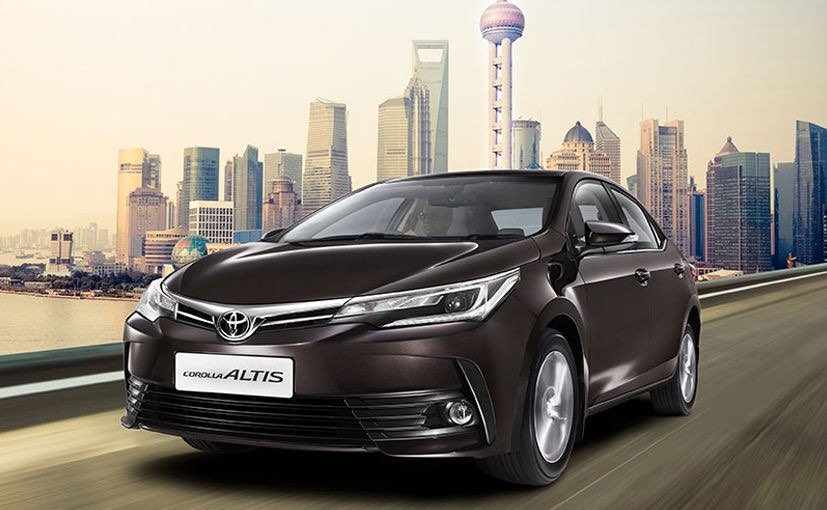 Toyota Corolla Altis Images