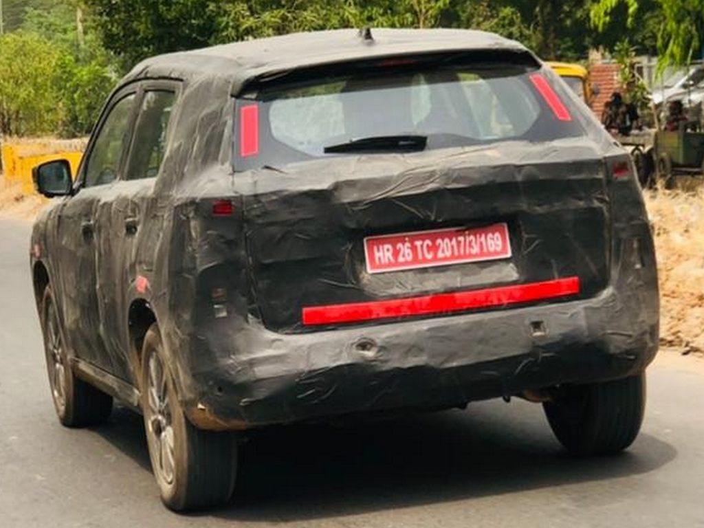 Toyota D22 Spotted Spotted Rear