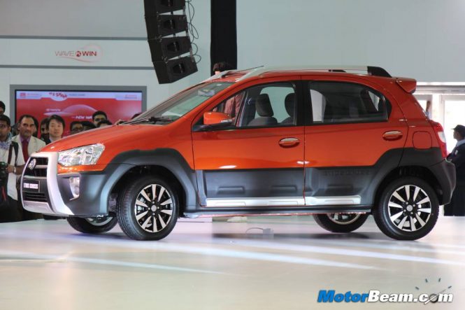 Toyota Etios Cross Side