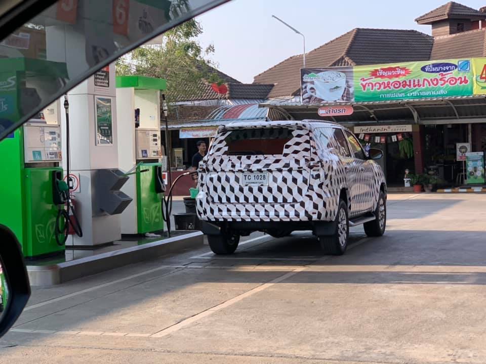 Toyota Fortuner Facelift Spotted