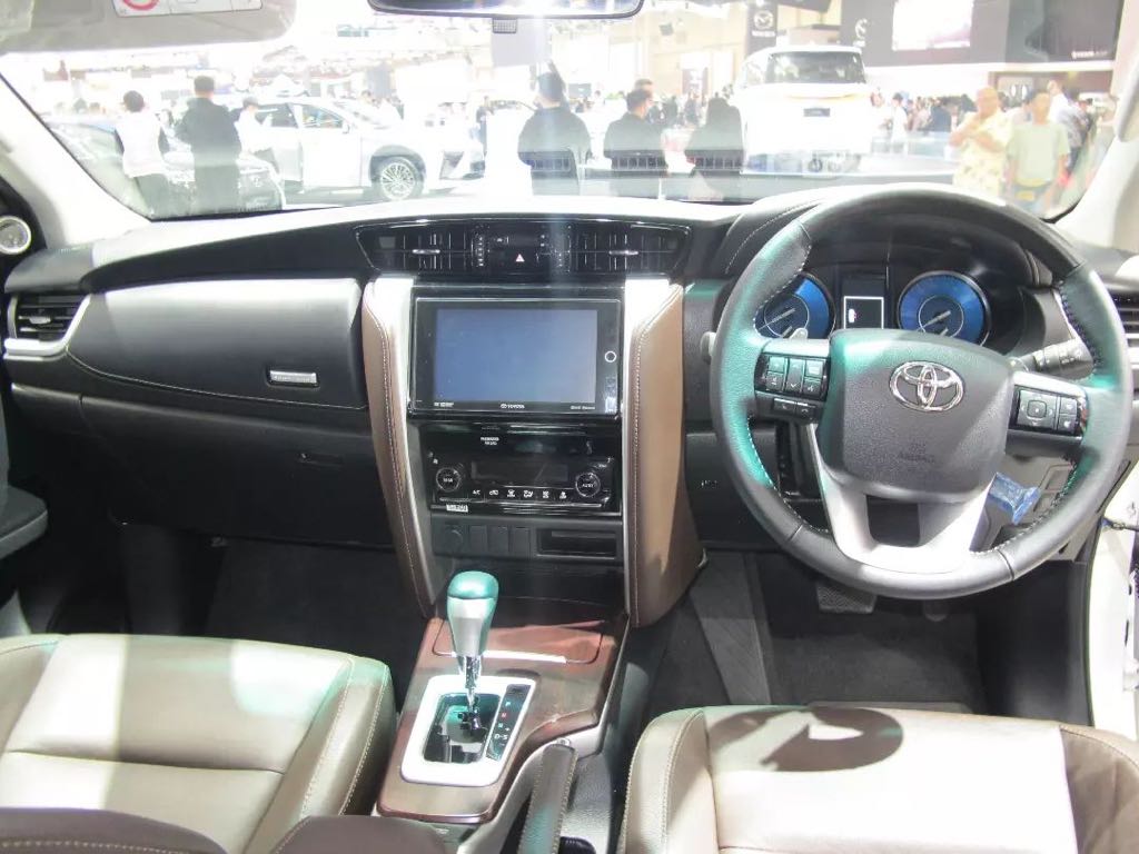 Toyota Fortuner Flex Fuel Interior
