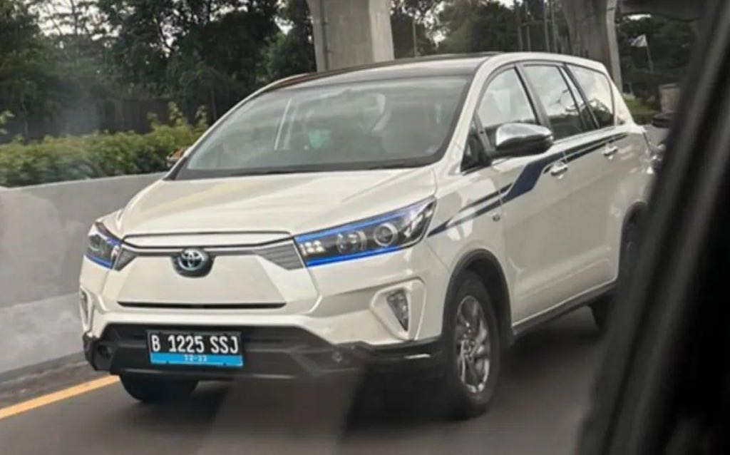 Toyota Innova Electric Vehicle