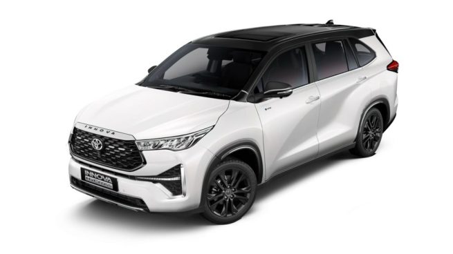 Toyota Innova HyCross Exclusive Edition
