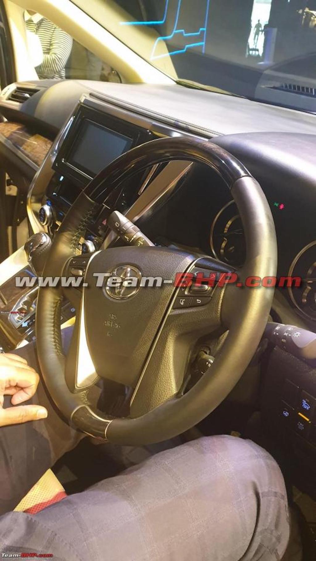 Toyota Vellfire Interior India