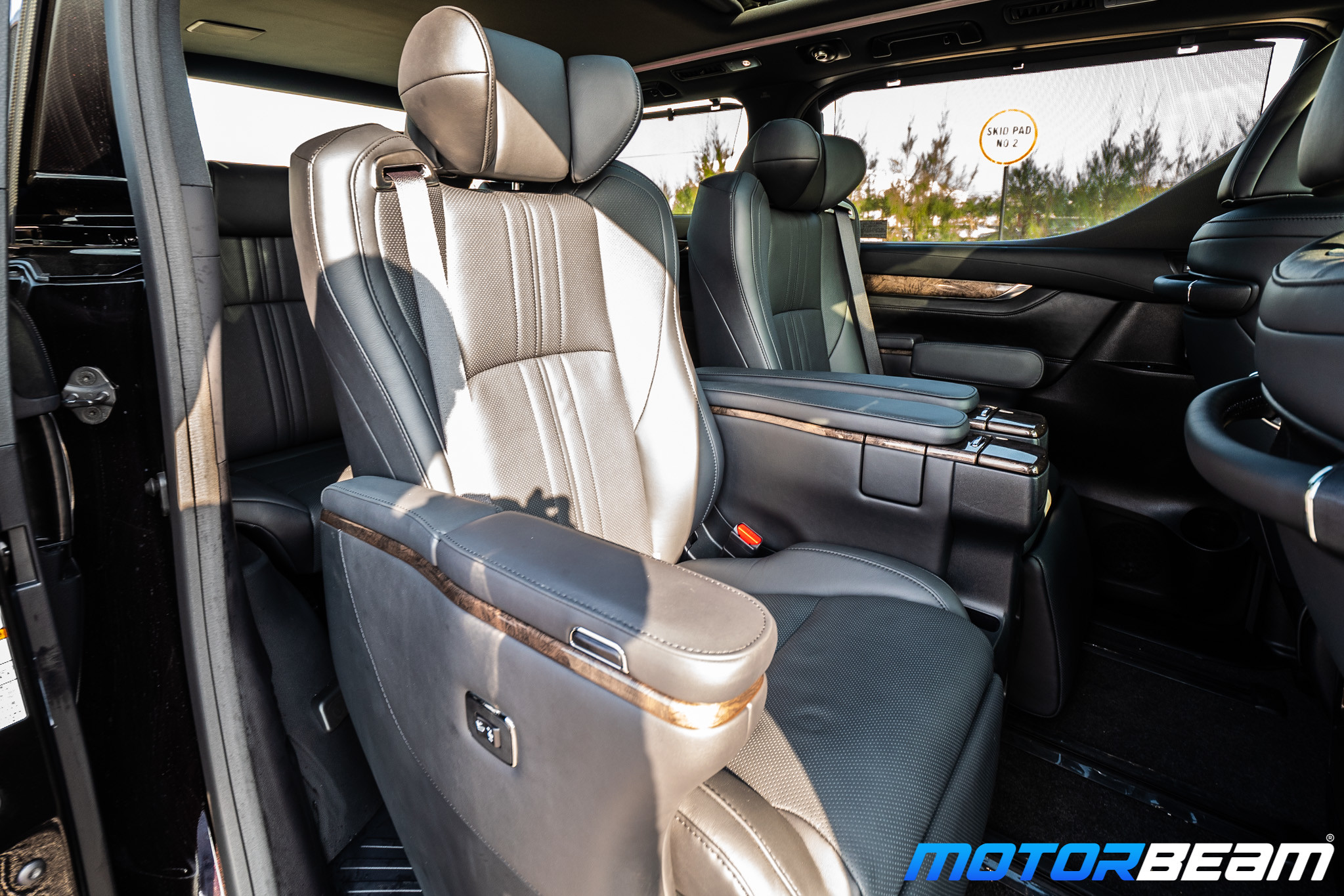 Toyota Vellfire Rear Seats