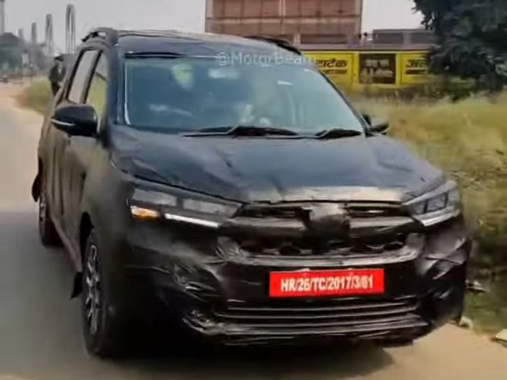 Maruti XL6 Spotted