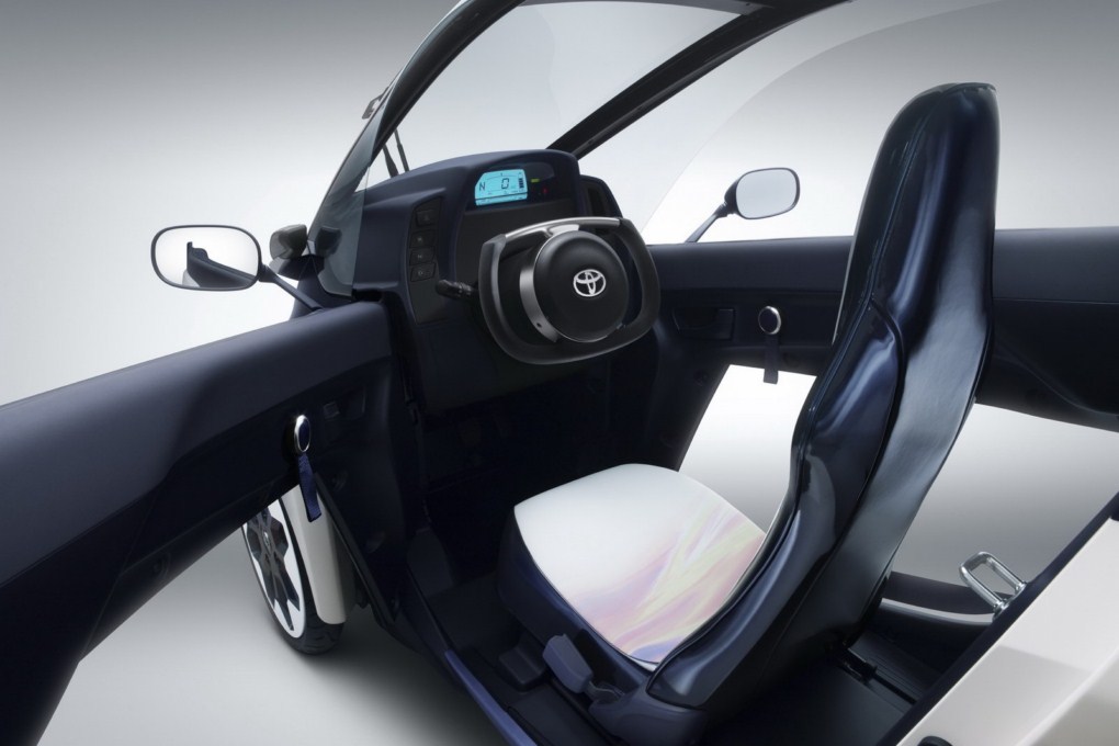 Toyota i-ROAD EV Concept Interiors