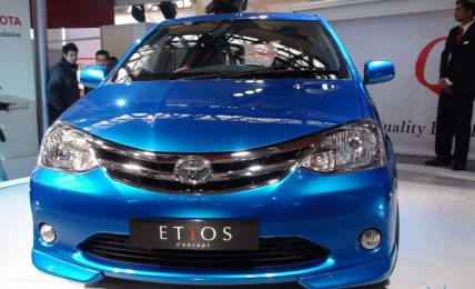 Toyota_Etios_Front