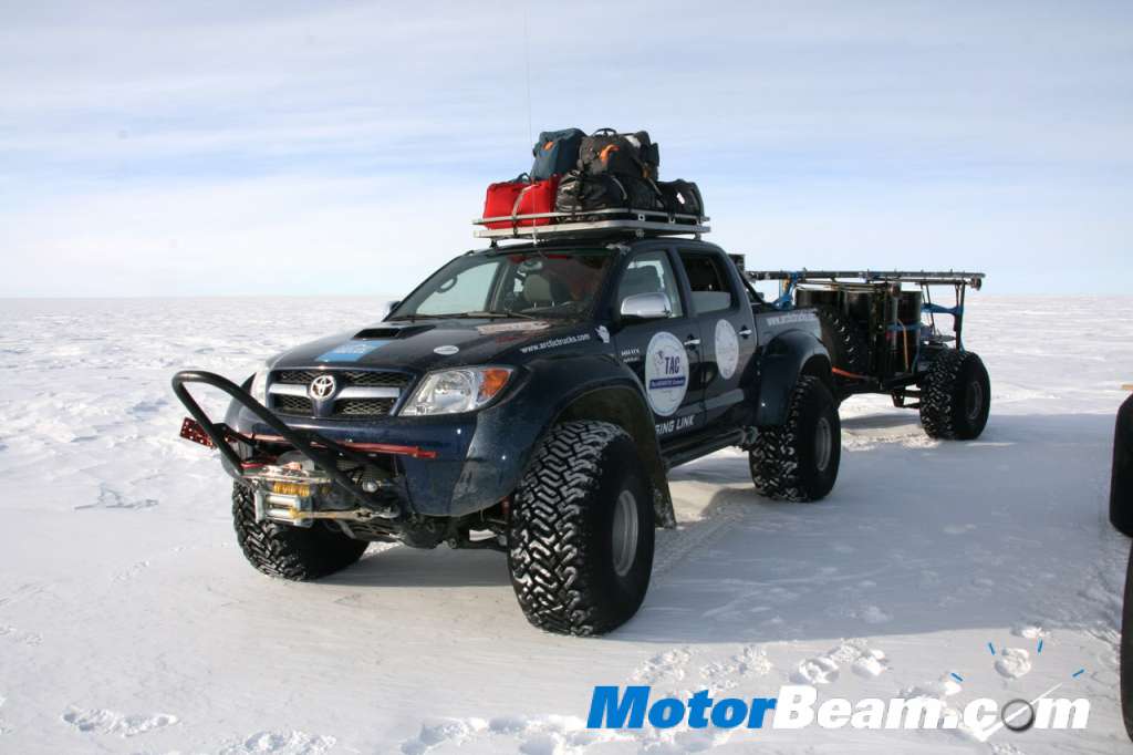 Toyota_Hilux_Antartica