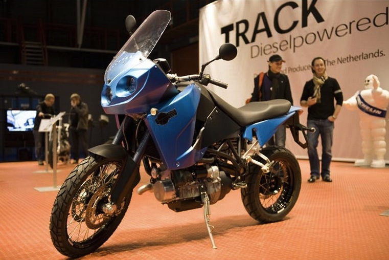 Track_T800CDI_launch.jpg