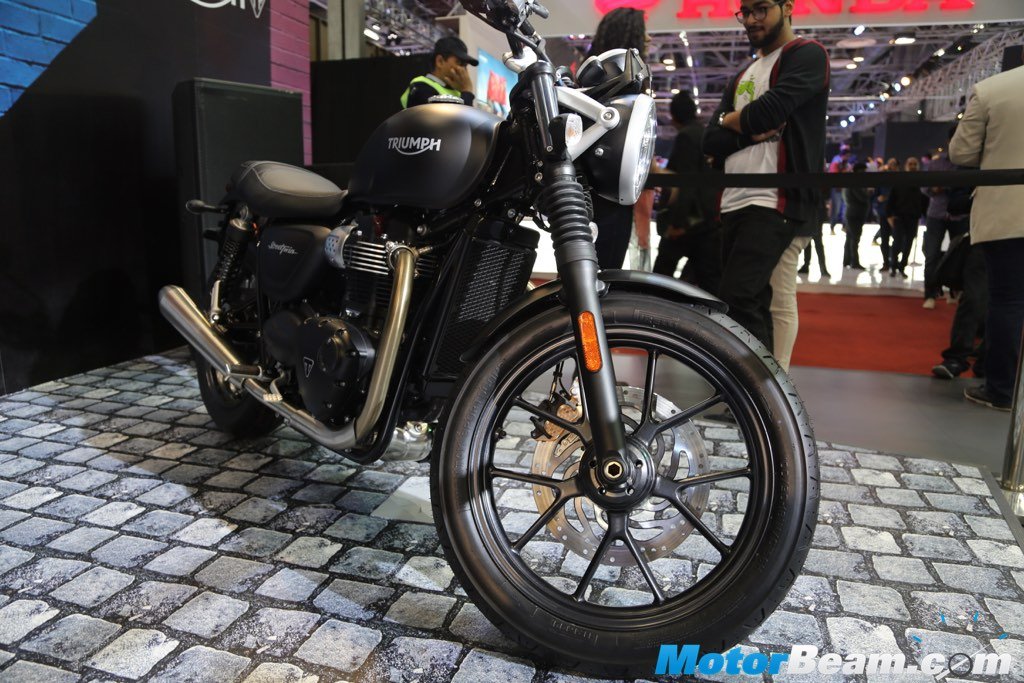 Triumph Bonneville Street Twin 1