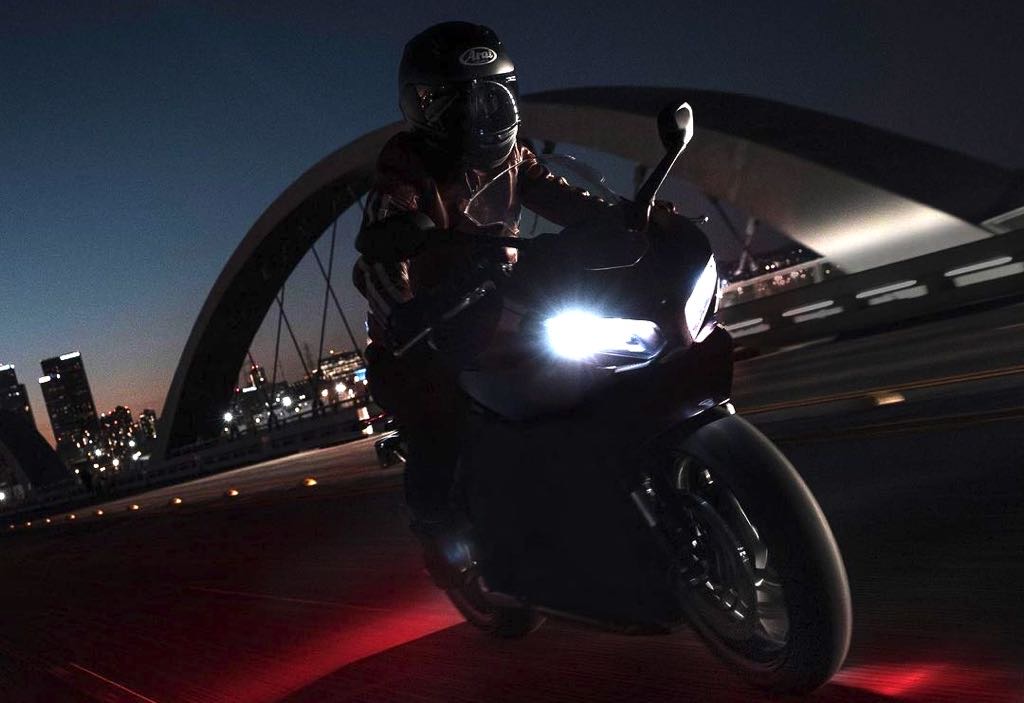 Triumph Daytona 660 Teaser