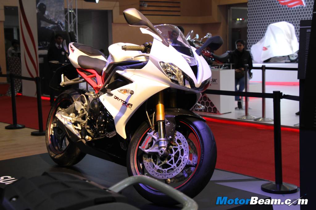 Triumph Daytona 675 R Front