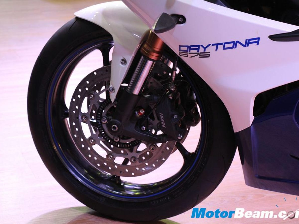 Triumph Daytona 675 Launched At Rs 10 15 Lakhs In India