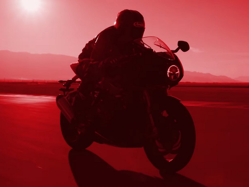 Triumph Speed Triple 1200 RR Teaser