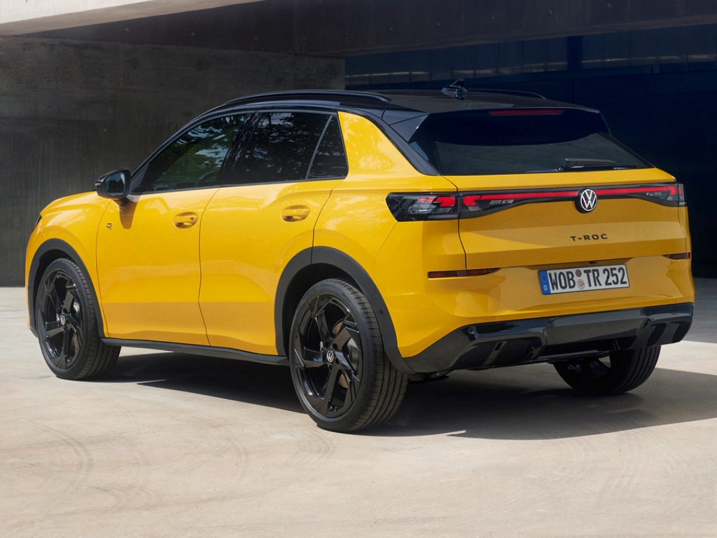 VW T Roc rear