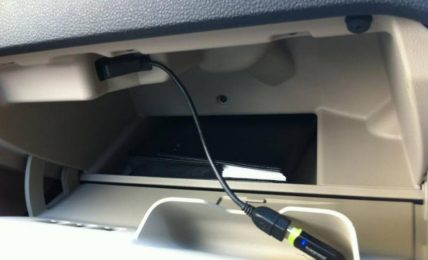 VW Polo USB Port