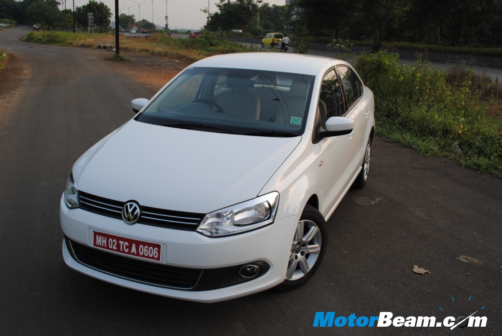 VW_Vento_AT_Front