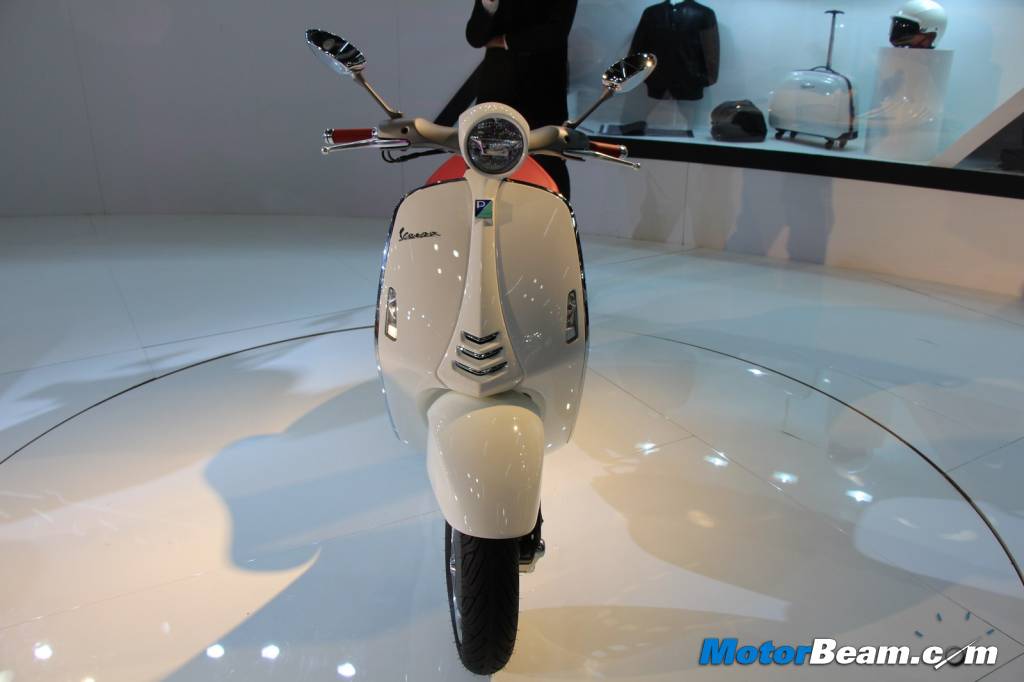 Auto Expo 2014 - Vespa 946 and Vespa Sport showcased