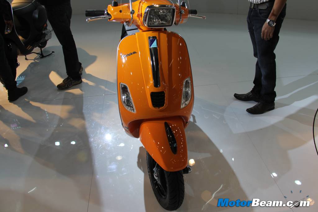 Auto Expo 2014 - Vespa 946 and Vespa Sport showcased