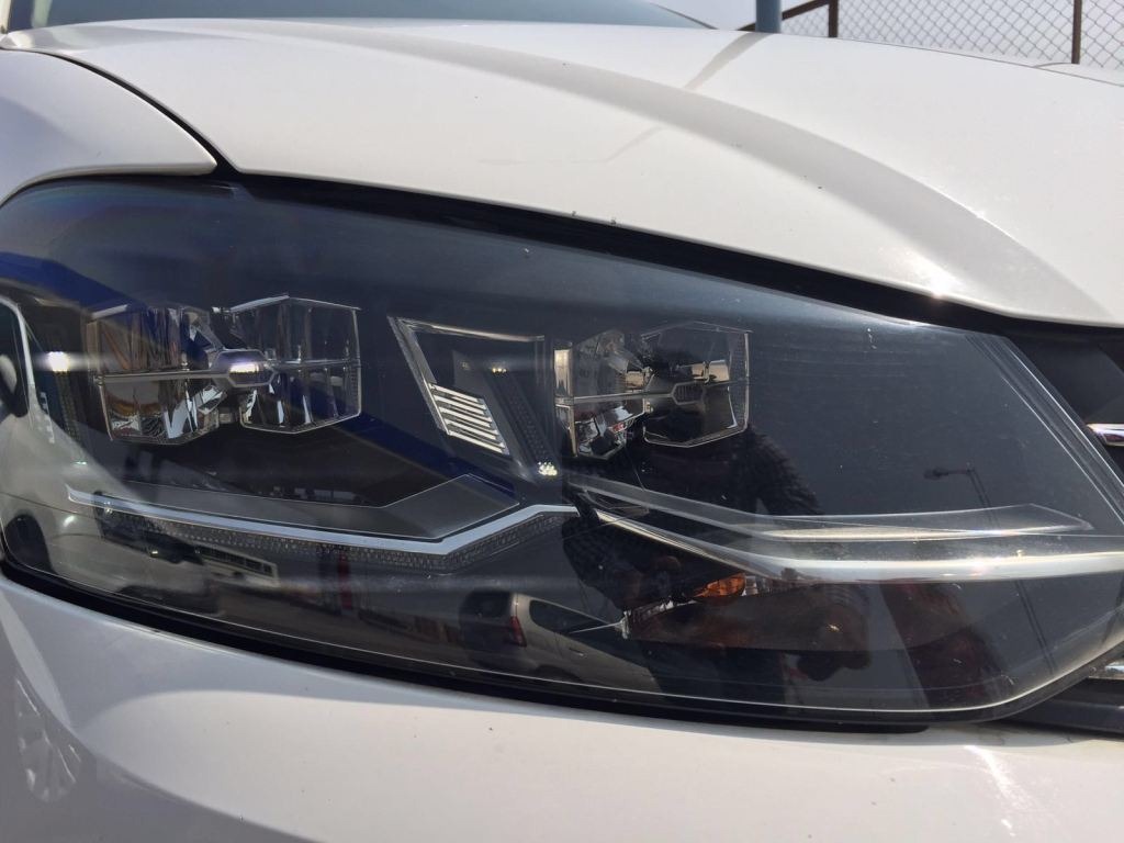 Volkswagen Ameo Headlamp